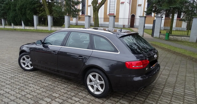 Audi A4 cena 38900 przebieg: 267000, rok produkcji 2011 z Wyszogród małe 326
